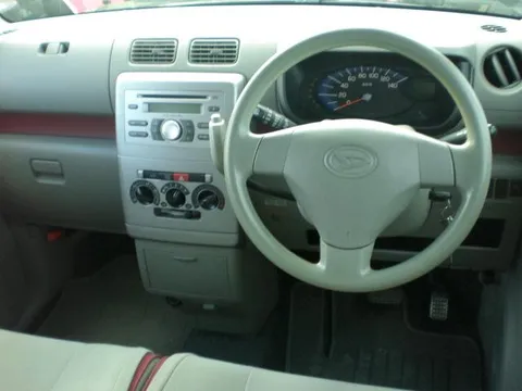 Daihatsu Move Conte