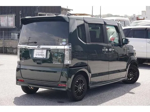Honda N-BOX Custom