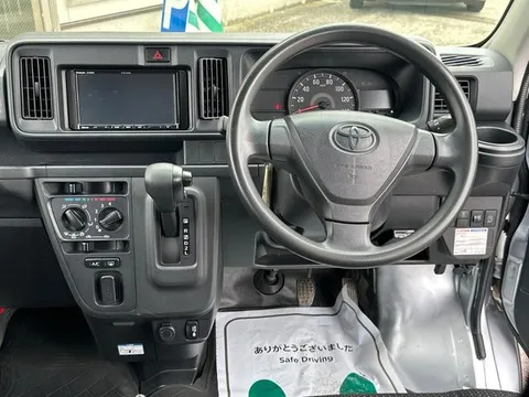 Toyota Pixis Van