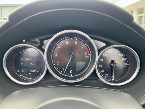Mazda MX-5 (Roadster)
