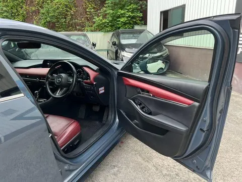 Mazda MAZDA3 Fastback