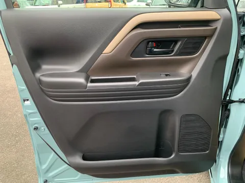 Suzuki Spacia