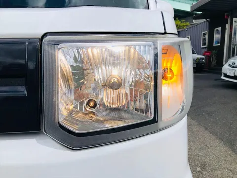 Toyota Pixis Mega