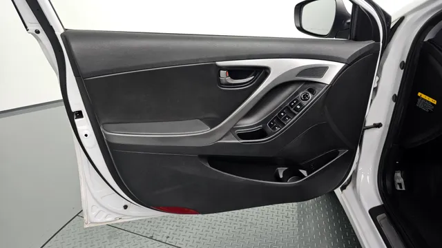Hyundai Elantra (Avante)