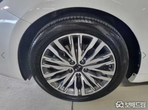 Kia Cadenza (K7)