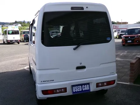 Mitsubishi Minicab Van