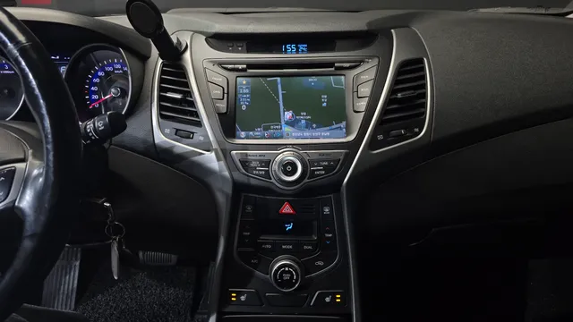 Hyundai Elantra (Avante)