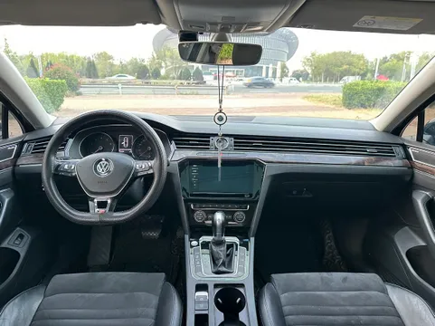 Volkswagen Magotan