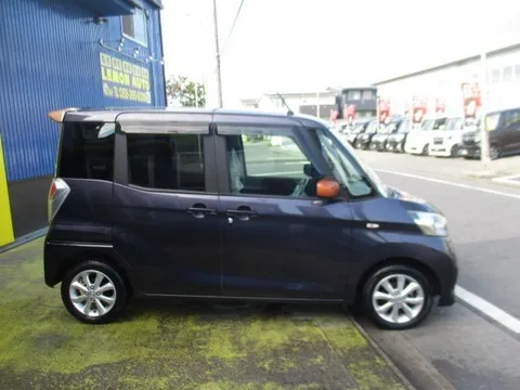 Nissan Dayz Roox