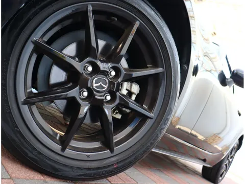 Mazda MX-5 (Roadster)