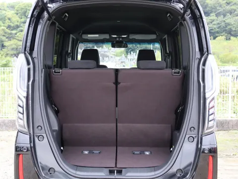 Honda N-BOX Custom
