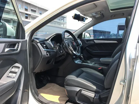 Roewe RX5