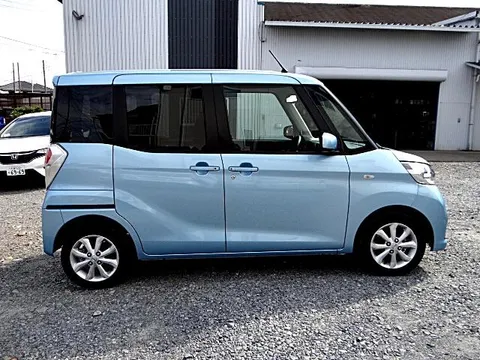 Nissan Dayz Roox