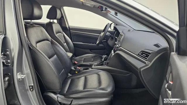 Hyundai Elantra (Avante)