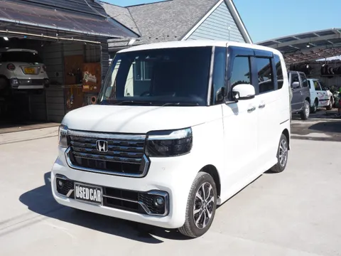 Honda N-BOX Custom