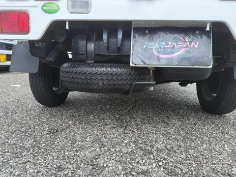 Mazda Scrum Truck
