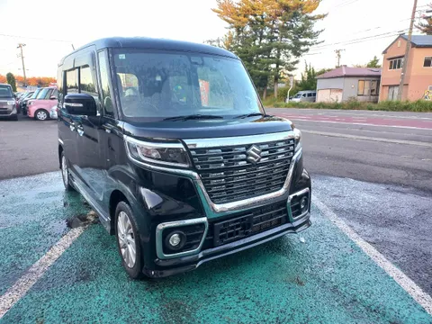 Suzuki Spacia Custom
