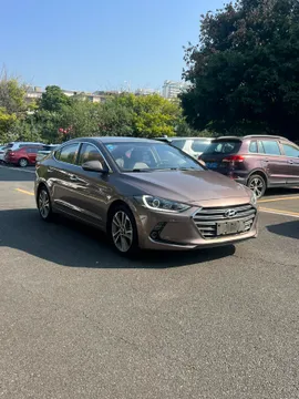 Hyundai Elantra (Avante)