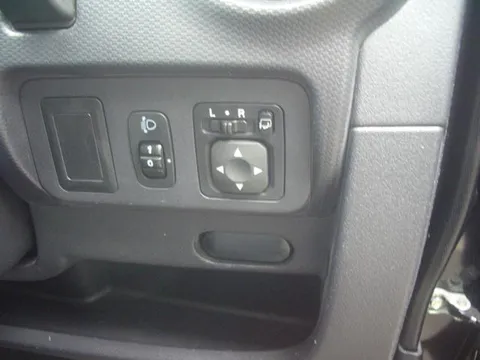 Nissan Otti
