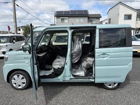 Suzuki Spacia