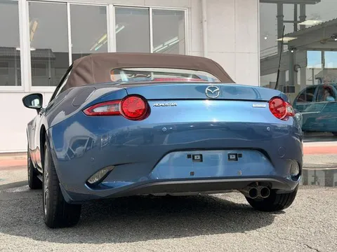 Mazda MX-5 (Roadster)