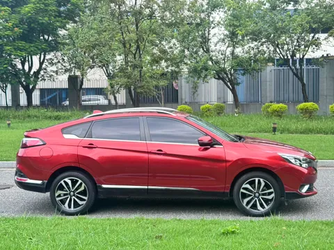 Venucia T90