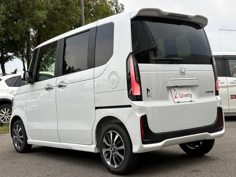 Honda N-BOX Custom