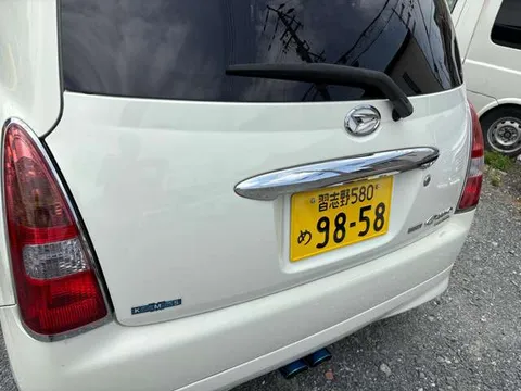 Daihatsu Mira Gino