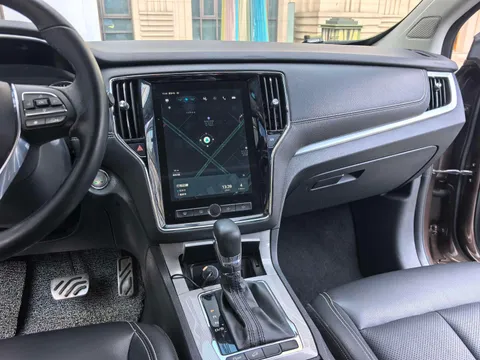 Roewe RX5