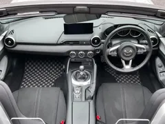 Mazda MX-5 (Roadster)