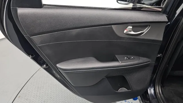 Kia Cerato (K3)