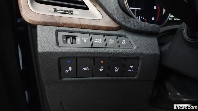Hyundai Grand Santa Fe (Maxcruz)