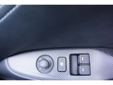 Mazda MX-5 (Roadster)