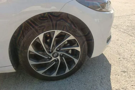 Hyundai Elantra (6th Generation / Lingdong)