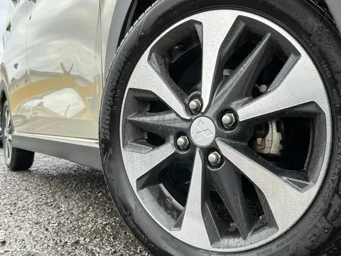 Mitsubishi eK X