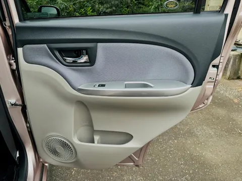 Toyota Pixis Joy