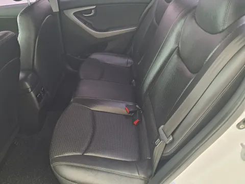 Hyundai Elantra (Avante)