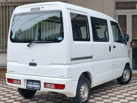 Mitsubishi Minicab Van