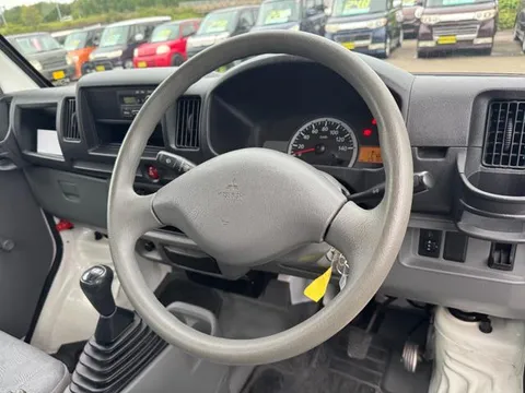 Mitsubishi Minicab Truck