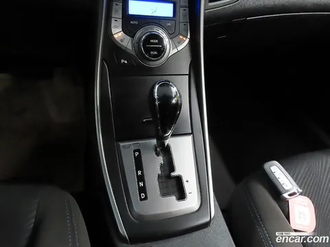 Hyundai Elantra (Avante)