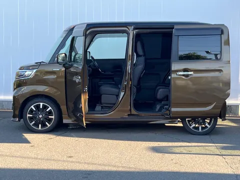 Suzuki Spacia Custom