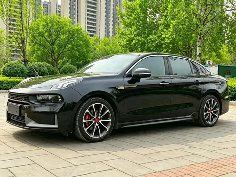 Lynk & Co 03