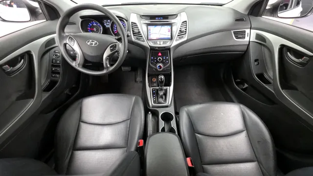 Hyundai Elantra (Avante)