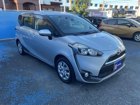Toyota Sienta