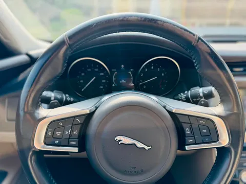 Jaguar XFL