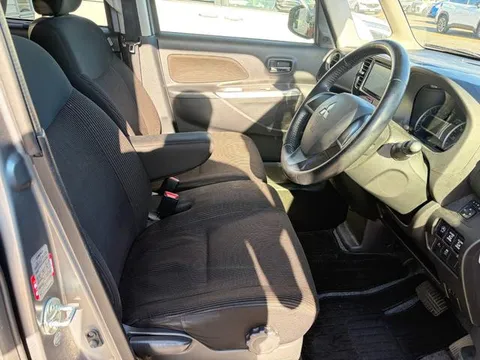 Mitsubishi eK Space Custom