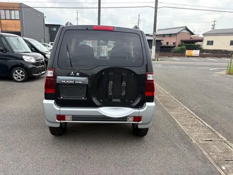 Mitsubishi Pajero Mini