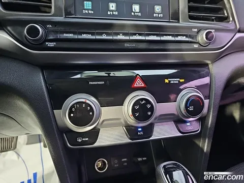 Hyundai Elantra (Avante)