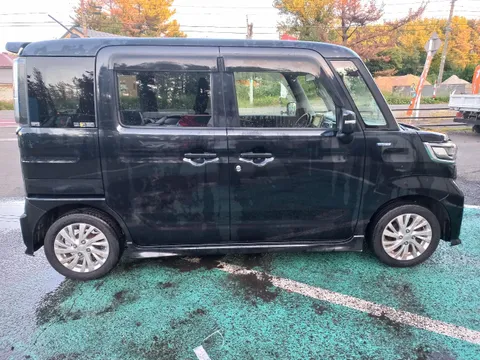 Suzuki Spacia Custom