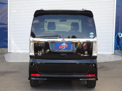 Honda N-BOX Custom